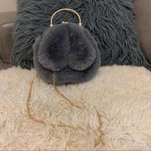 Cute rabbit ear shape cross body bag - Picture 1 of 6